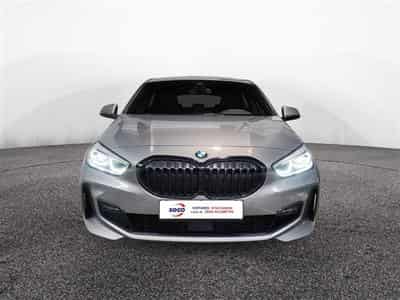 BMW 118 118iA Pack M NAVI / FULL LED / CUIR PARTIEL / CAMERA / JA18 (2023) - Foto 4
