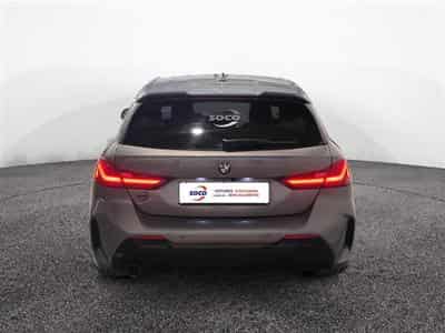BMW 118 118iA Pack M NAVI / FULL LED / CUIR PARTIEL / CAMERA / JA18 (2023) - Foto 5