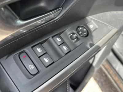 Peugeot 3008 1.2 HYBRID 145 ALLURE E-DCS6 (2025) - Foto 14