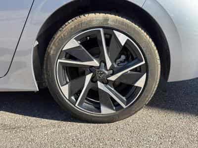 Peugeot 308 1.5 BLUEHDI 130 ALLURE EAT8 (2025) - Foto 11
