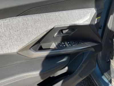 Peugeot 3008 1.2 HYBRID 145 ALLURE E-DCS6 (2025) - Foto 9