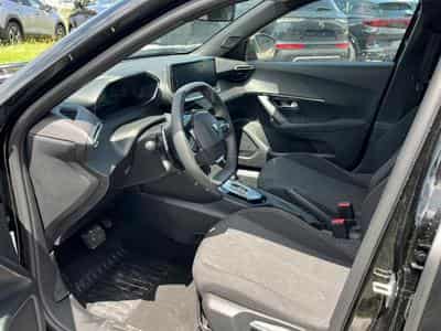 Peugeot 2008 1.2 HYBRID 145 STYLE E-DCS6 (2025) - Foto 10
