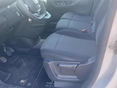 Peugeot PARTNER STANDARD 650KG BLUEHDI 100 BVM5 PREMIUM (2019) - Foto 12