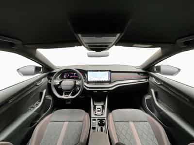 Skoda Octavia RS+DSG+LM19+P.Simply&Clever+LED+NAVI (2025) - Foto 2