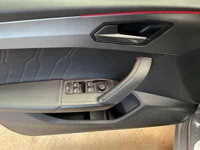 Cupra Leon DSG+Matrix-LED+FullLink+Pano+P.Safe-DriveXL (2023) - Foto 14