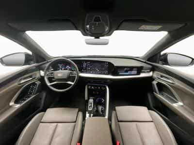 Audi Q5 SB+Quattro+S-tronic+P.Business+AHK+Kühlsitze (2026) - Photo 2