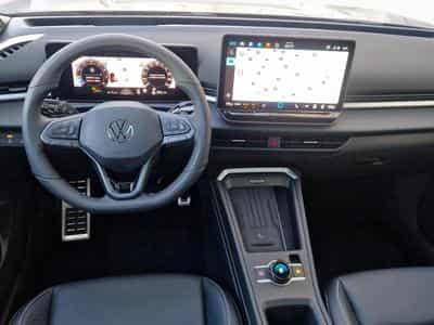 VW T-Roc R-LINE (2026) - Photo 2