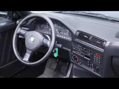 BMW M3 E30 Cabrio 2.3 215ch *matching number* (1991) - Photo 12