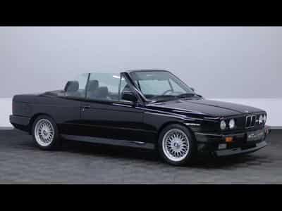 BMW M3 E30 Cabrio 2.3 215ch *matching number* (1991) - Photo 3