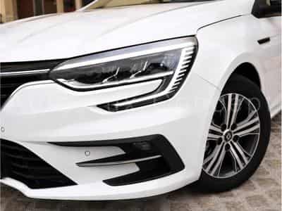 Renault Megane 1.5 dCi 115 EDC7 Equilibre (2024) - Foto 10