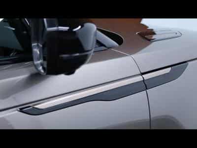Land-Rover Range Rover Velar P300 R-Dynamic HSE Auto (2019) - Photo 12