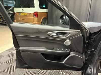 Alfa-Romeo Giulia Giulia Veloce 280 CV CUIR (2019) - Foto 12