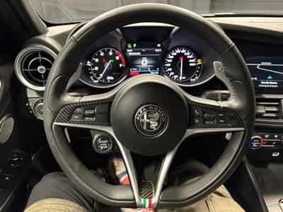 Alfa-Romeo Giulia Giulia Veloce 280 CV CUIR (2019) - Foto 7