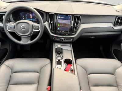 Volvo XC60 B5 Core AWD / Essence (2025) - Foto 10