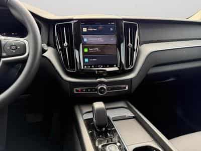 Volvo XC60 B5 Core AWD / Essence (2025) - Foto 11