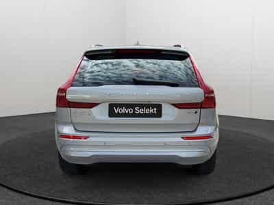 Volvo XC60 B5 Core AWD / Essence (2025) - Foto 4