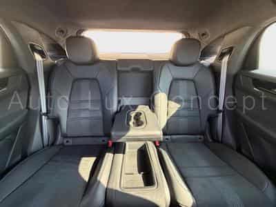 Porsche Cayenne Turbo E-Hybrid Coupé avec Pack GT (2026) - Foto 8