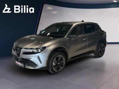 Alfa-Romeo Junior Junior 1.2 Ibrida 145 (2025) - Photo 1