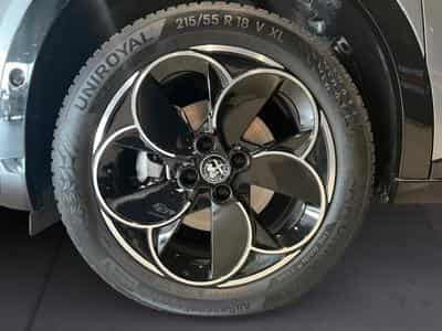 Alfa-Romeo Junior Junior 1.2 Ibrida 145 (2025) - Photo 9