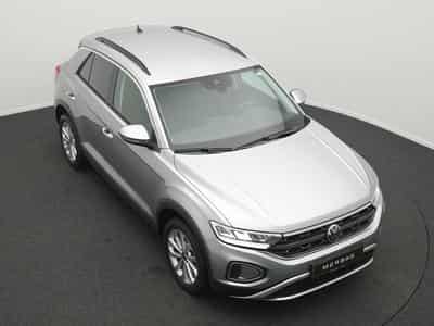 VW T-Roc 1.5 TSI Life OPF (2024) - Photo 12