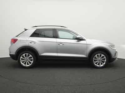 VW T-Roc 1.5 TSI Life OPF (2024) - Photo 5