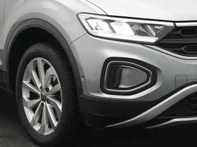 VW T-Roc 1.5 TSI Life OPF (2024) - Photo 9