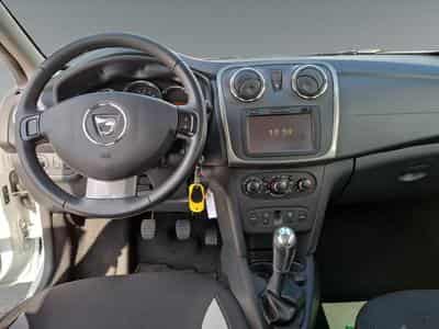 Dacia Sandero 0.9 TCe Lauréate (2015) - Photo 12