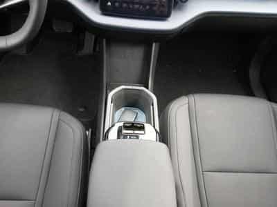 Volvo EX30 Plus (2025) - Photo 11