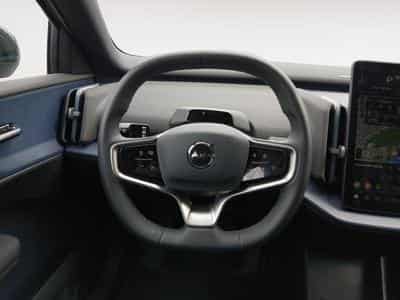 Volvo EX30 Plus (2025) - Photo 12