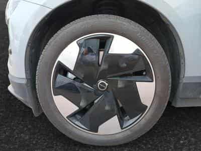 Volvo EX30 Plus (2025) - Photo 14