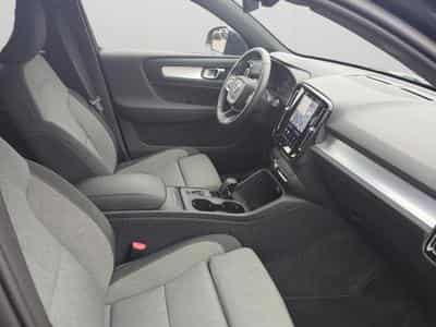 Volvo XC40 B3 Core Mild Hibryd (2025) - Photo 15