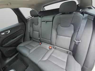 Volvo XC60 B5 AWD Ultra Dark / Essence (2025) - Photo 13