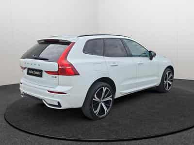 Volvo XC60 B5 AWD Ultra Dark / Essence (2025) - Photo 2