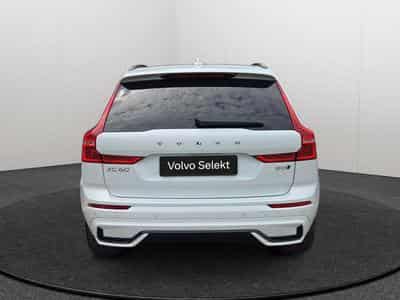 Volvo XC60 B5 AWD Ultra Dark / Essence (2025) - Photo 6