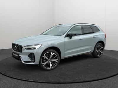 Volvo XC60 B5 AWD Ultra Dark / Essence (2025) - Photo 1
