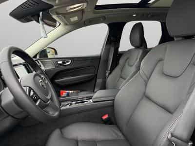 Volvo XC60 B5 AWD Ultra Dark / Essence (2025) - Photo 10