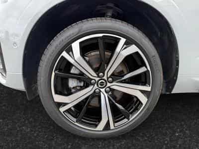 Volvo XC60 B5 AWD Ultra Dark / Essence (2025) - Photo 14
