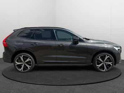 Volvo XC60 B5 AWD Ultra Dark / Essence (2025) - Photo 7