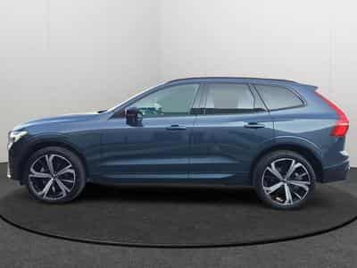 Volvo XC60 B5 AWD Ultra Dark / Essence (2025) - Photo 4