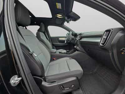 Volvo XC40 Plus (2023) - Photo 15