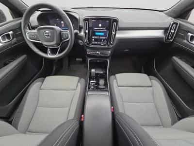 Volvo XC40 Plus (2023) - Photo 3
