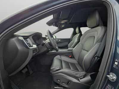 Volvo XC60 FACELIFT B5 AWD Black Edition Plus 2026 / Essence (2025) - Photo 9