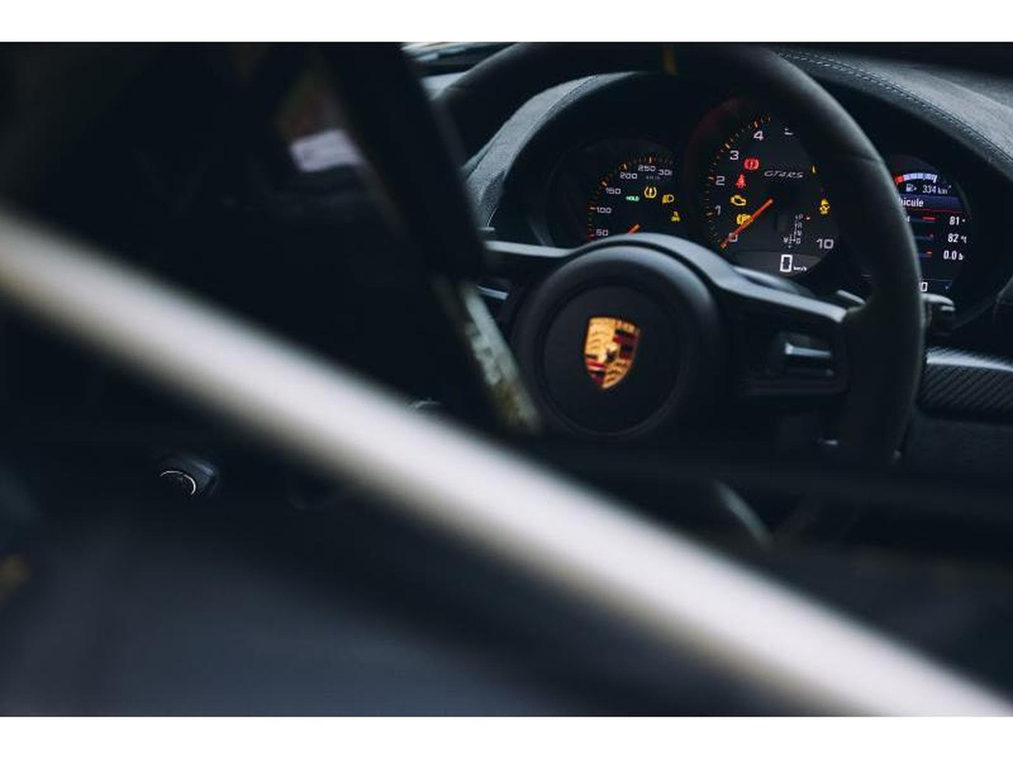Porsche Cayman GT4 RS Weissach (2023) - Photo 50