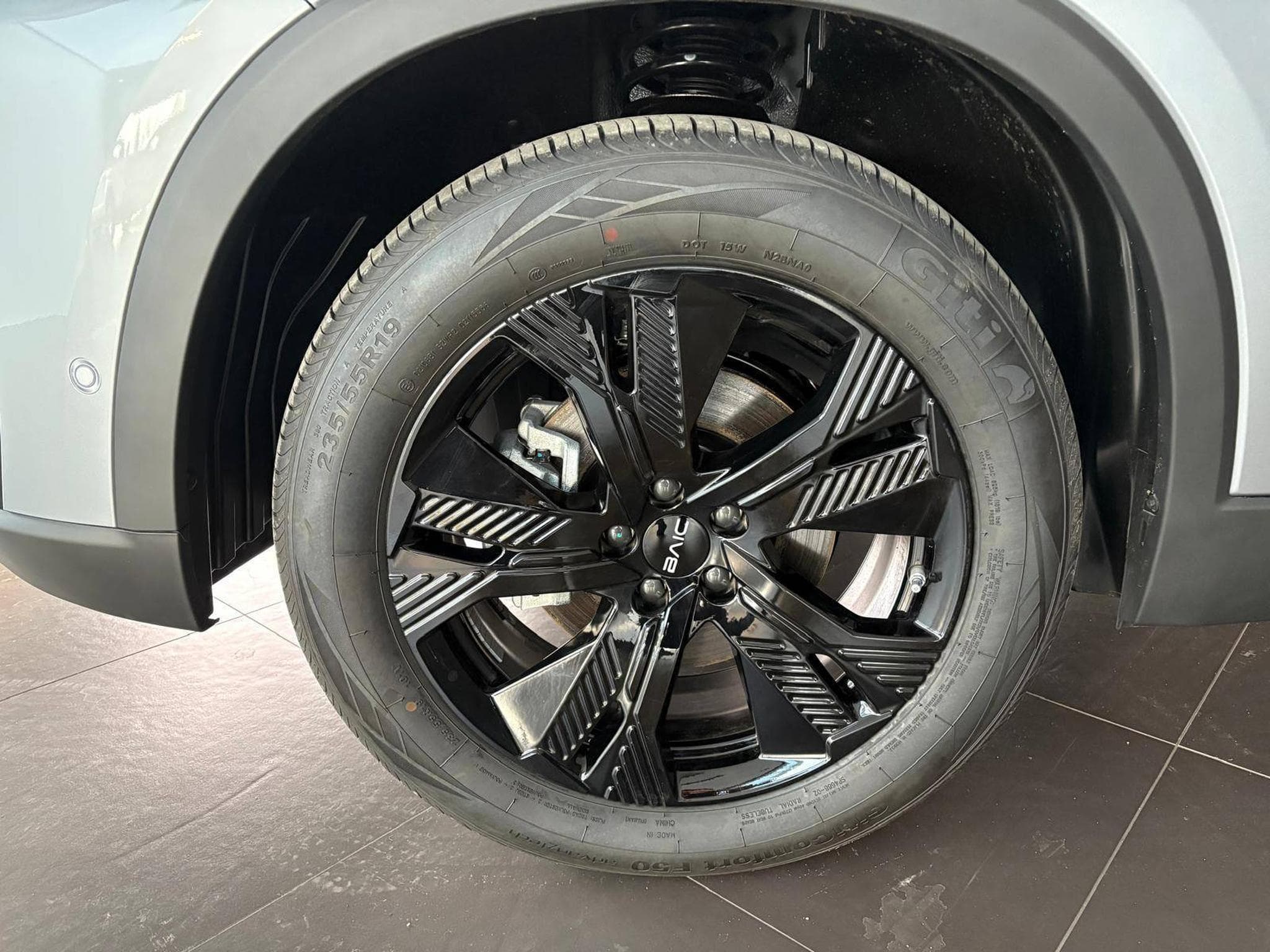 Baic X75 1.5 TURBO AUTO FULL OPTIONS (2026) - Foto 14