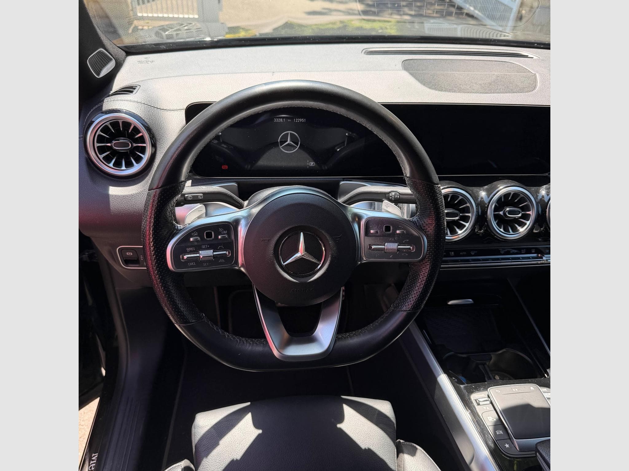 Mercedes GLB 220 GLB 220D AMG (2022) - Foto 15