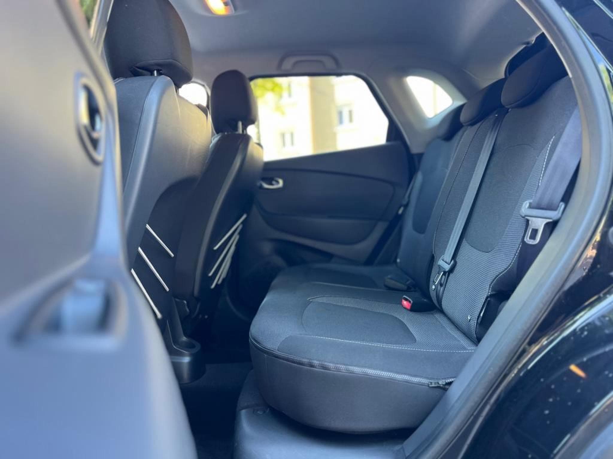 Renault Captur Automatique / Essence / (2015) - Foto 16