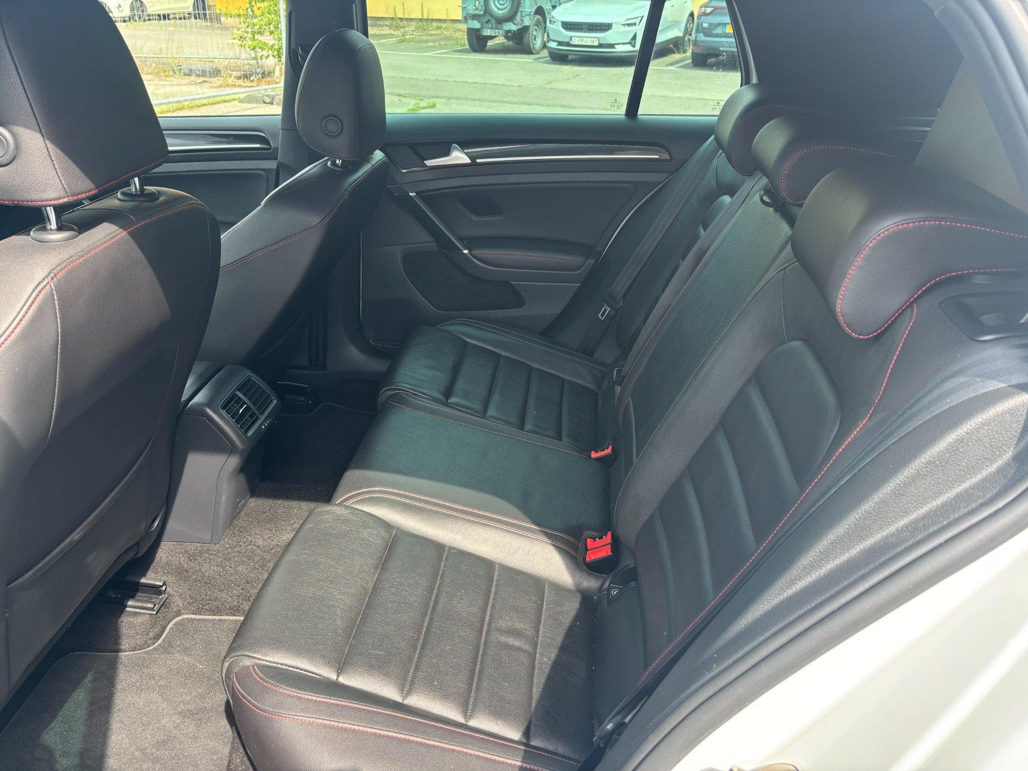 VW Golf VII GTI (2016) - Foto 8