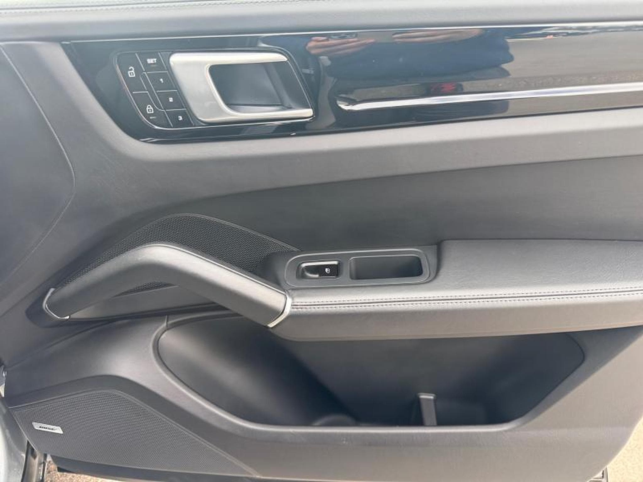 Porsche Cayenne S / Essence (2021) - Photo 20