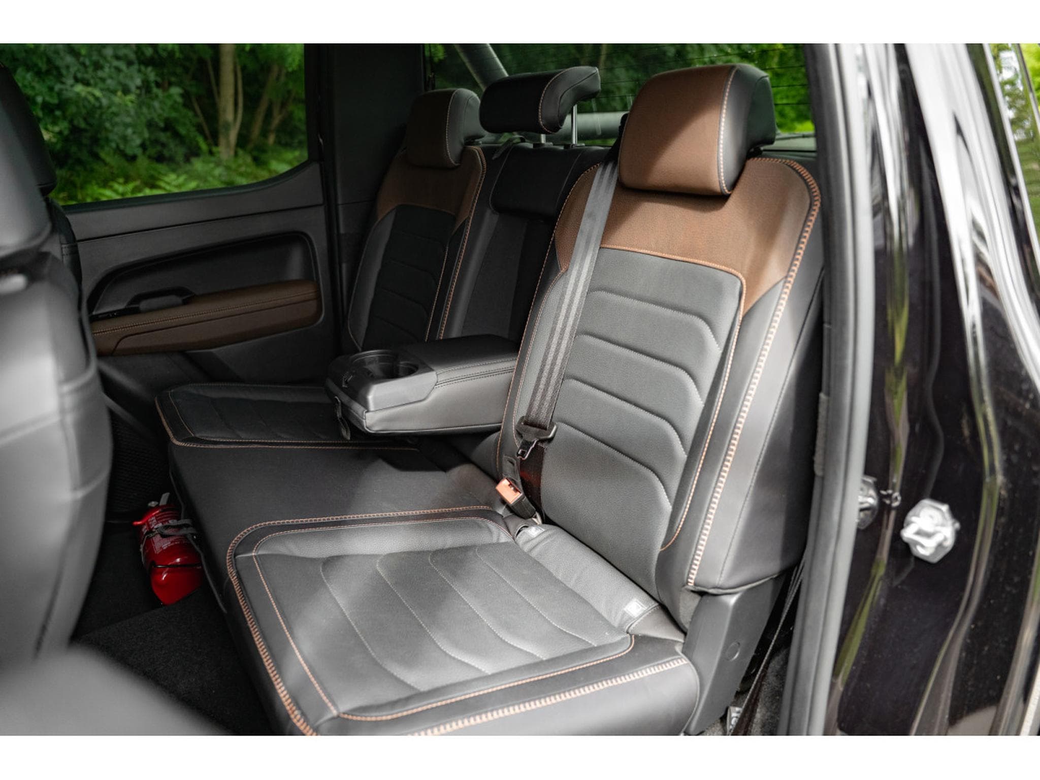 VW Amarok V6 3.0L 241 cv - Harman Kardon (2025) - Foto 15