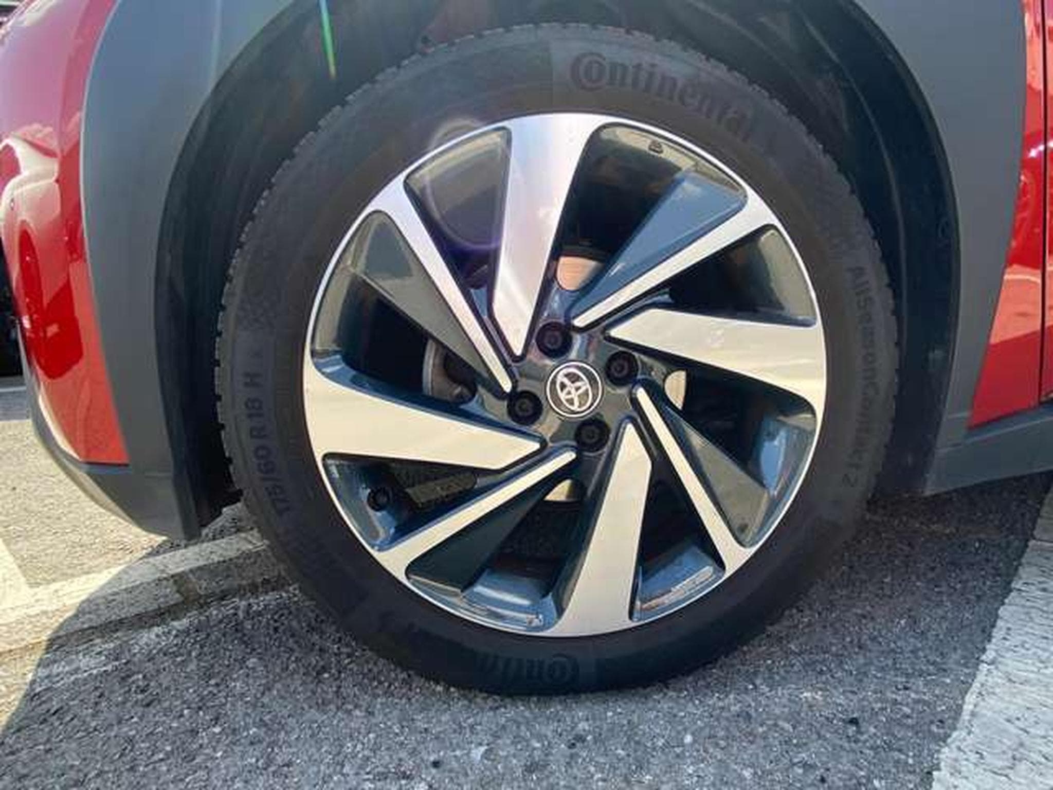 Toyota Aygo Aygo X S-CVT Pulse (2024) - Foto 16
